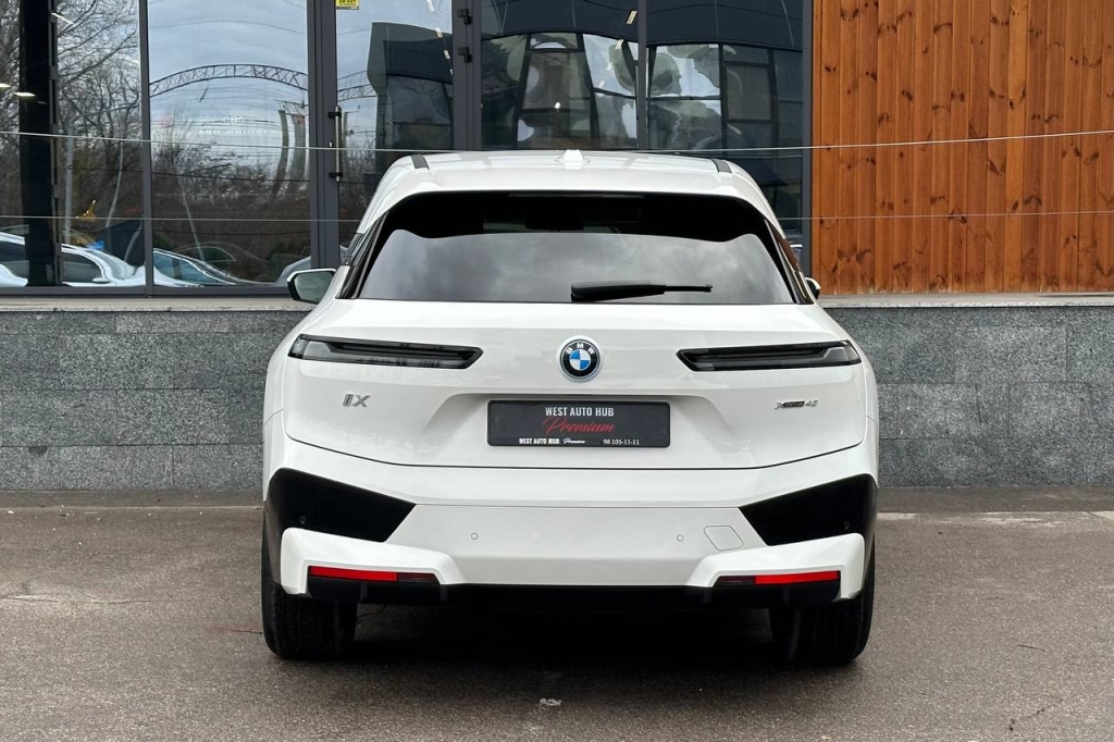 BMW iX xDrive40 2023 photo 4