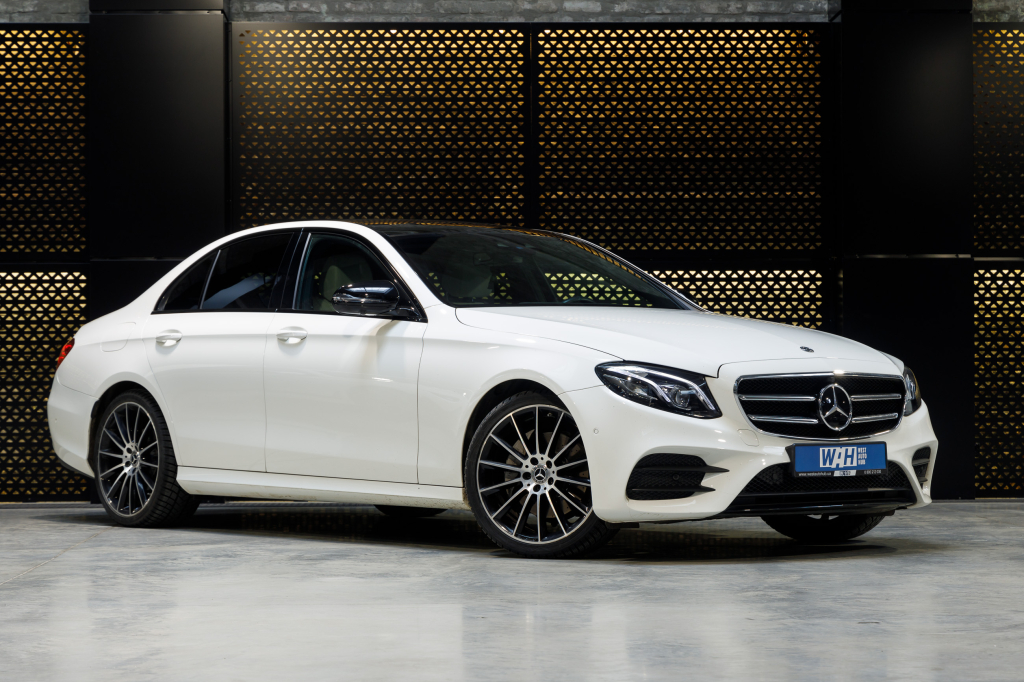 Mercedes-Benz E 200 4Matic AMG Line photo 2