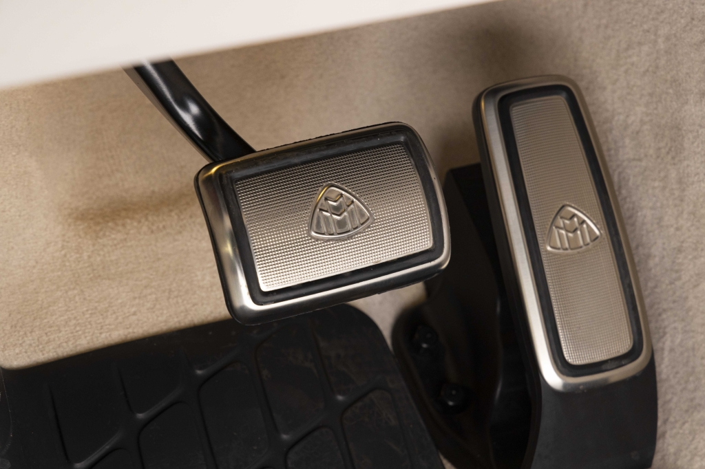 Mercedes-Benz Maybach GLS 600 2022 photo 48