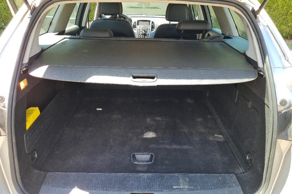 Opel Astra Sports Tourer 2015 photo 7