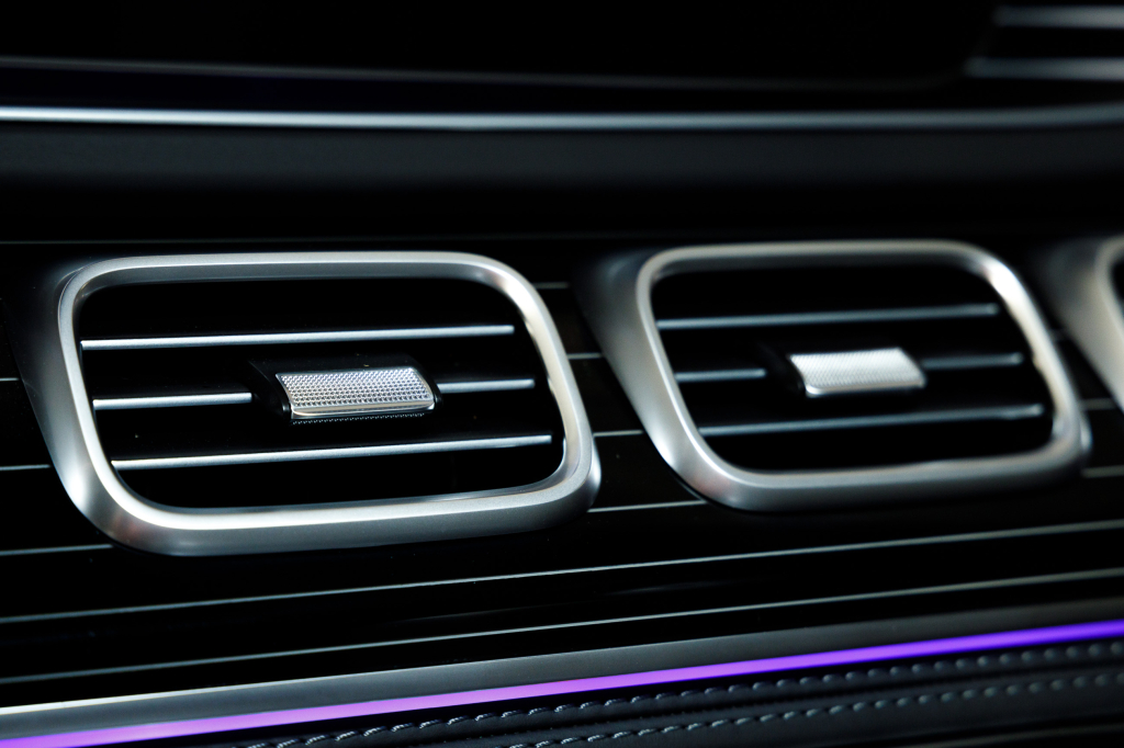 Mercedes-Benz Maybach GLS 600 2022 photo 28