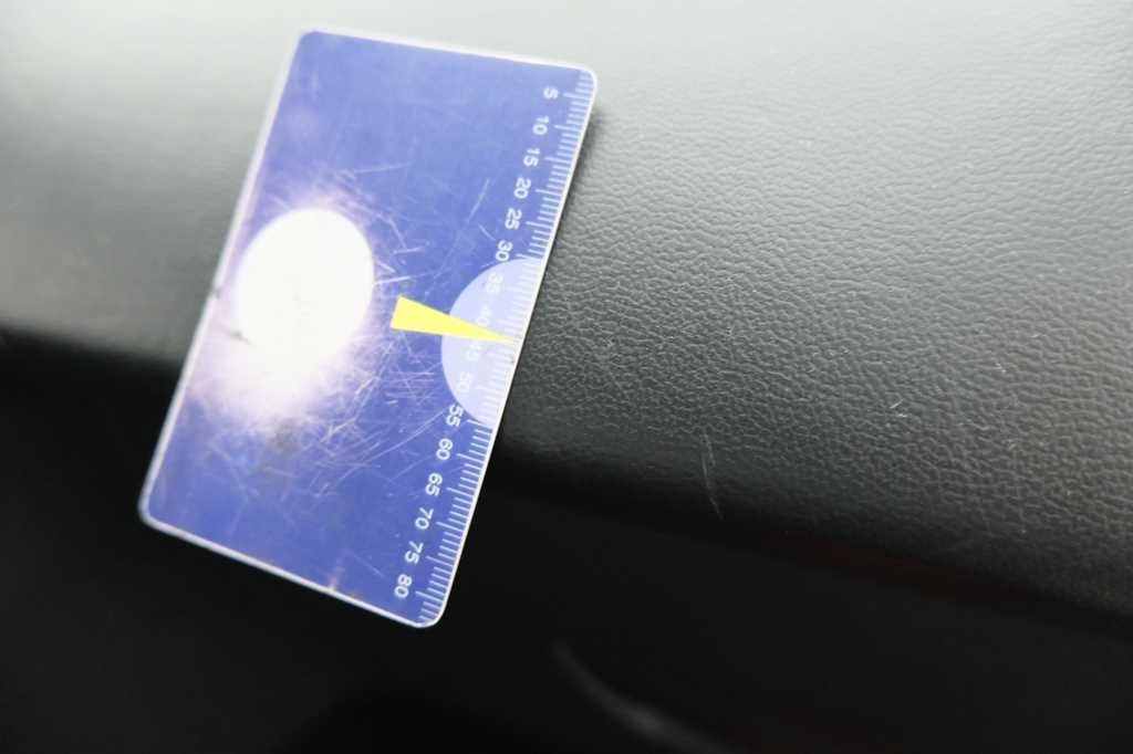 Peugeot 208 2017 фото 22