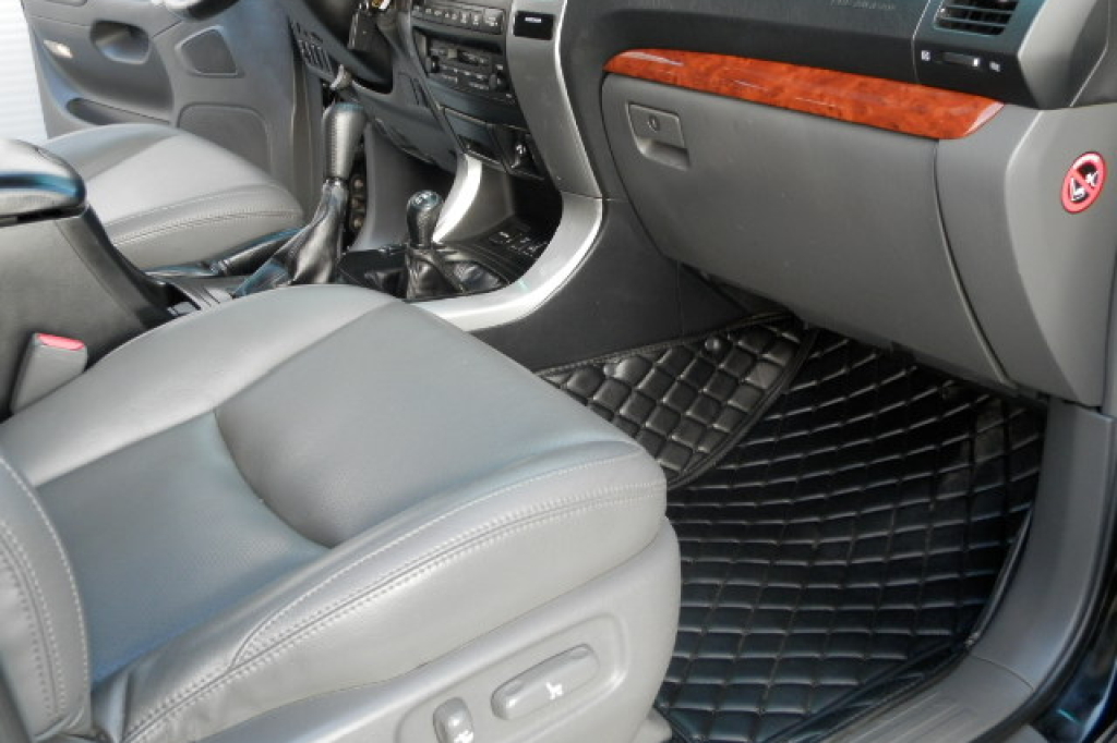 Toyota Land Cruiser Prado 120 3.0 D4D 2007 photo 21