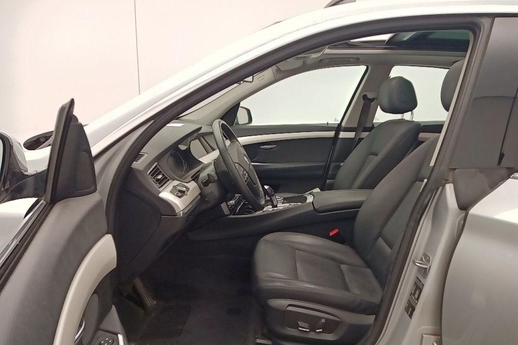BMW 5er Gran Turismo 2016 photo 5