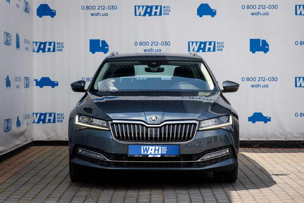Skoda Superb 2019 фото 1