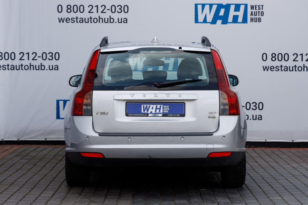 Volvo V50 2009 фото 23