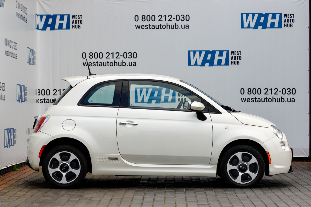 Fiat 500 E 2015 фото 10
