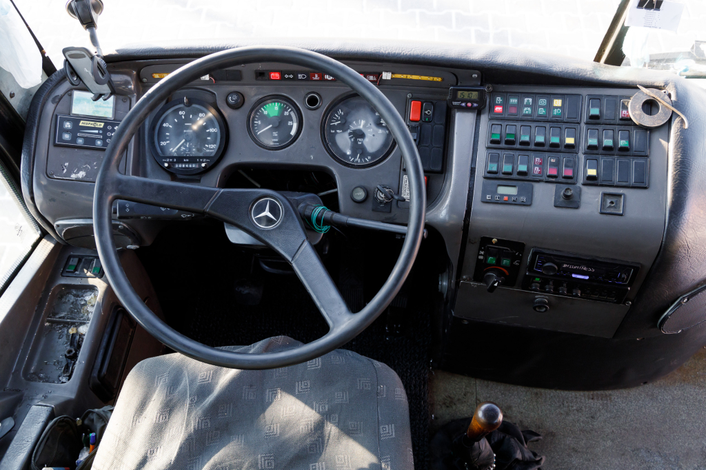 Mercedes-Benz OH 1634 L 1999 photo 10