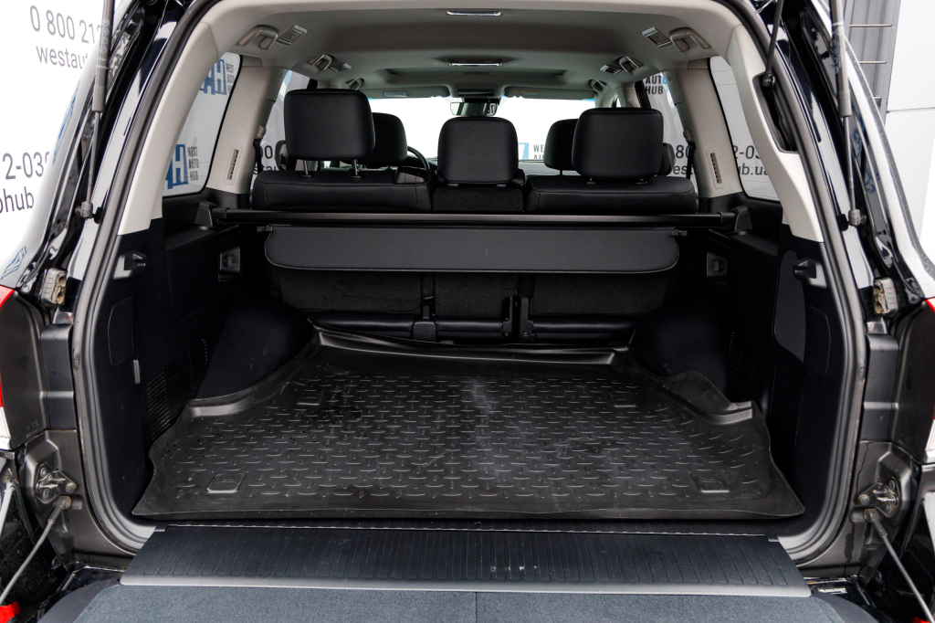 Toyota Land Cruiser 200 2018 photo 26