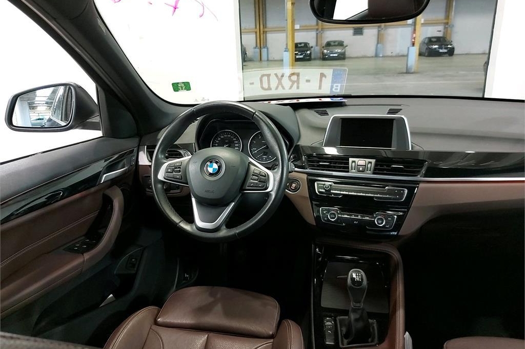 BMW X1 2017 фото 5