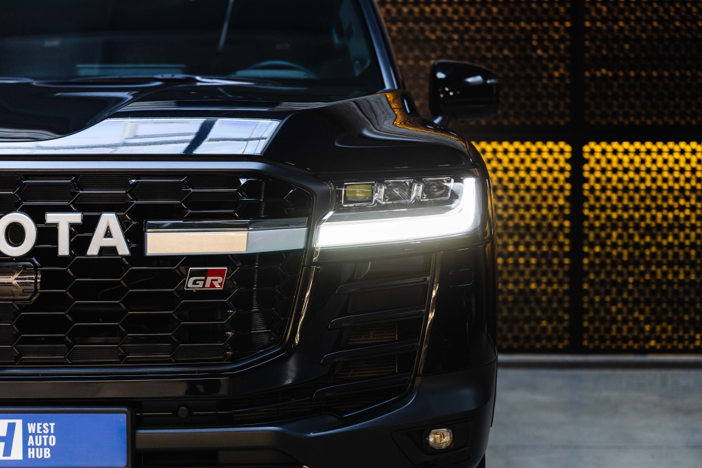 Toyota Land Cruiser GR 2023 photo 1