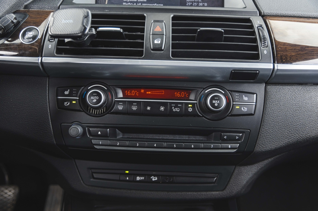 BMW X5 2010 фото BMW X5 2010 фото 26