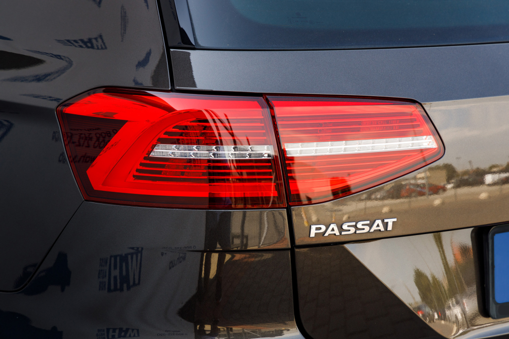 Volkswagen Passat B8 Highline 2015 photo 34