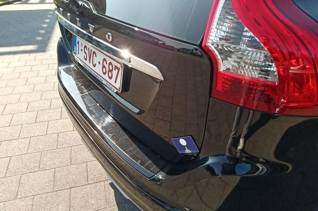 Volvo XC60 2017 фото 13