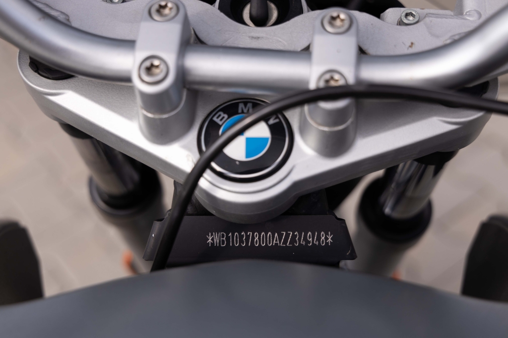 BMW R 1200R 2010 фото BMW R 1200R 2010 фото 12