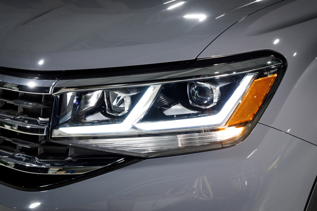 Volkswagen Atlas Cross Sport SEL Premium R-Line 2021 photo 13