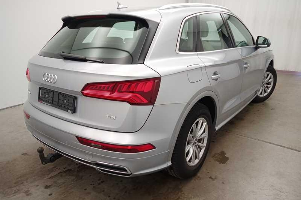 Audi Q5 2018 фото 5