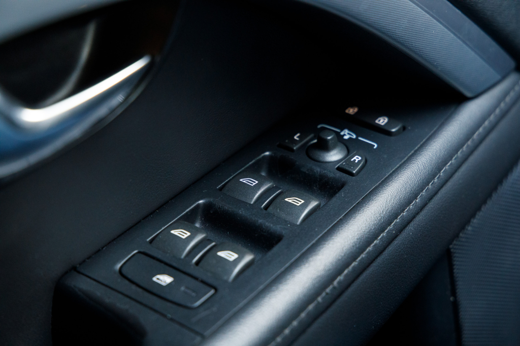 Volvo V70 D4 AWD photo 13