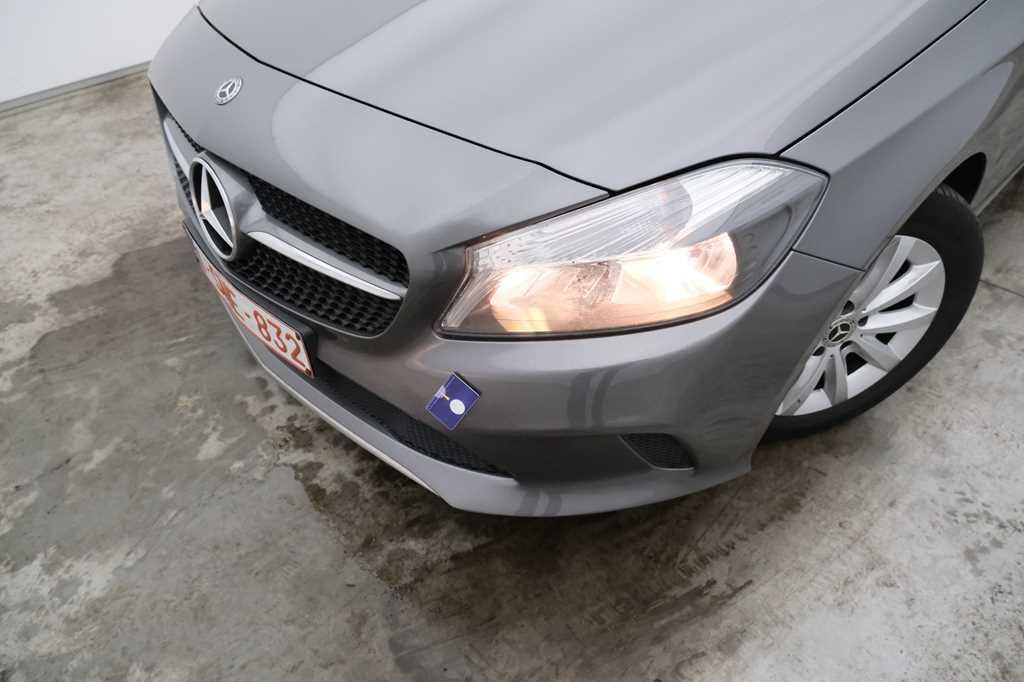 Mercedes-Benz A-Klasse 2017 photo 16