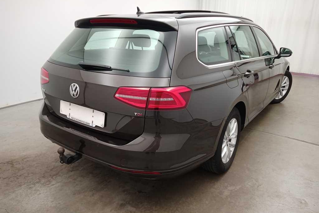 Volkswagen Passat Variant 2017 фото 1