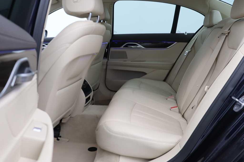 BMW 7 Series 2017 фото 5