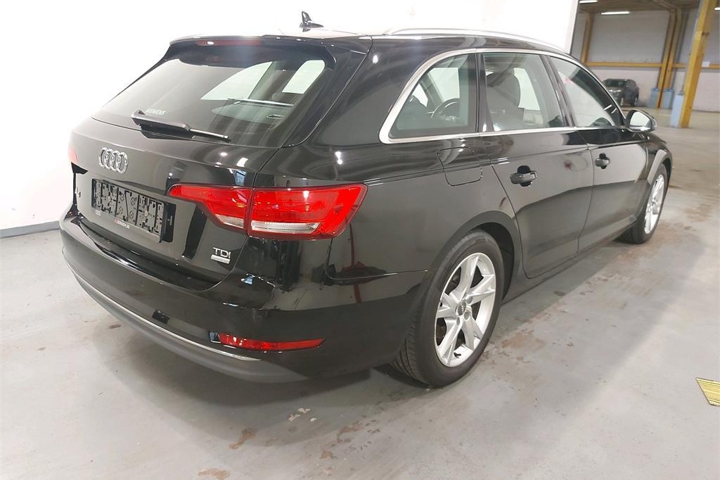 Audi A4 Avant 2017 фото 3