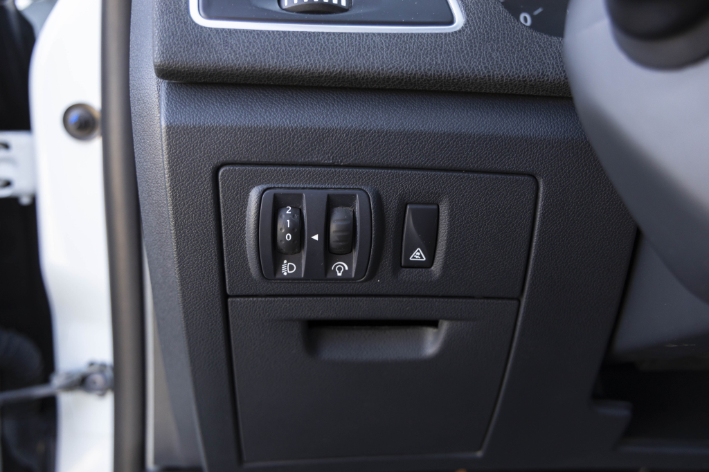 Renault Laguna 2014 photo 13