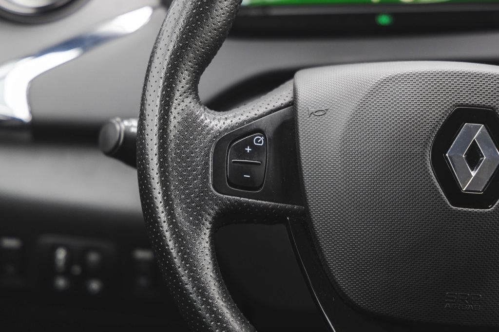 Renault Zoe 2016 фото 17