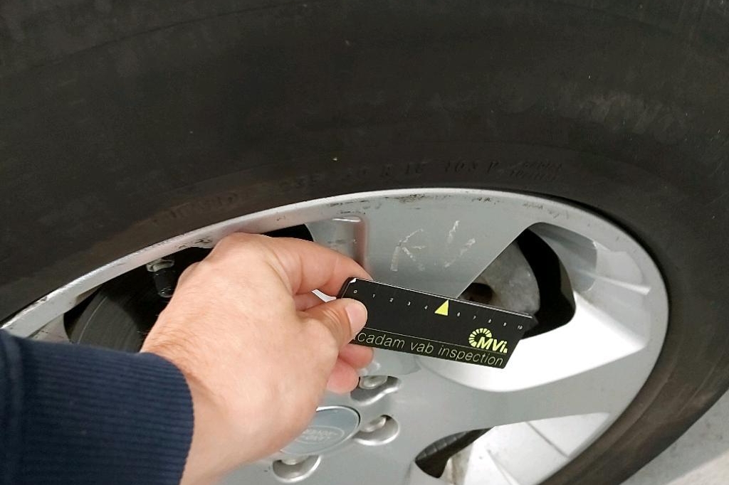 Land Rover Discovery Sport 2016 фото 16