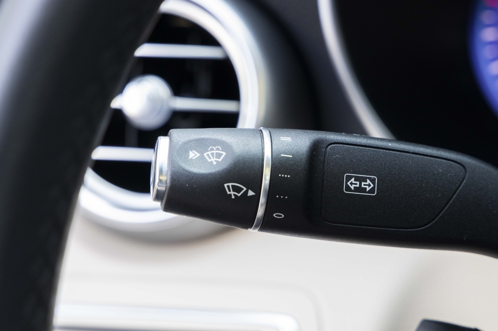 Mercedes-Benz C-Class C300 4Matic 2019 photo 42