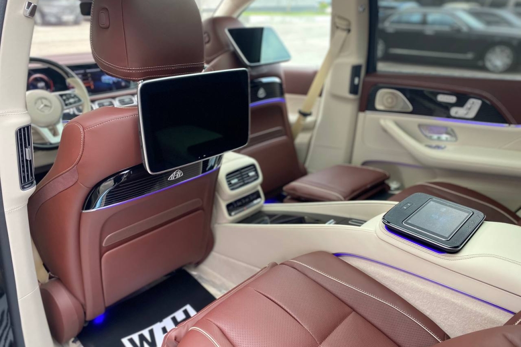 Mercedes-Benz Maybach GLS 600 2021 photo 16