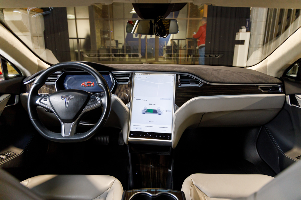 Tesla Model S 70D AWD 2016 фото 19