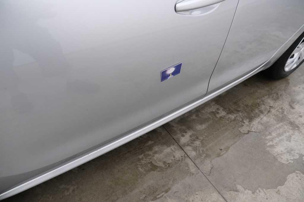 Peugeot 208 2017 фото 18