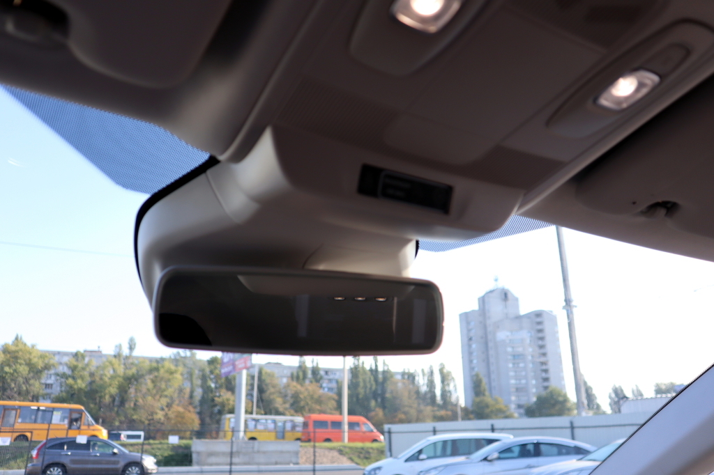 Renault Megane 2017 фото 35