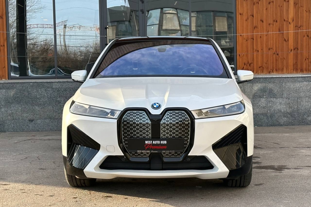 BMW iX xDrive40 2021 фото 1
