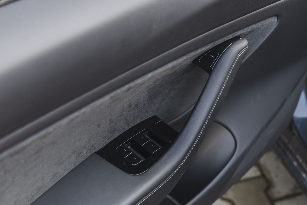 Tesla Model 3 2019 фото 19