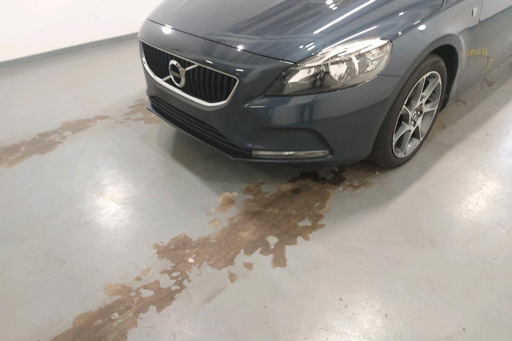 Volvo V40 2017 фото 20