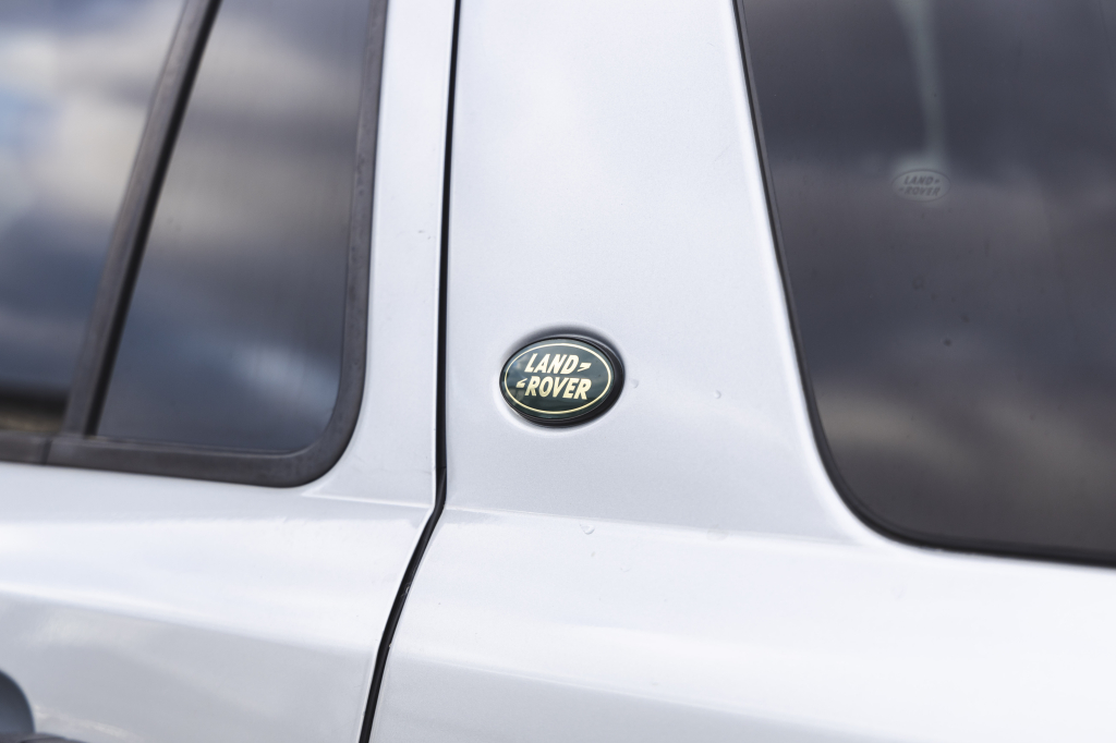 Land Rover Freelander 2010 photo 13