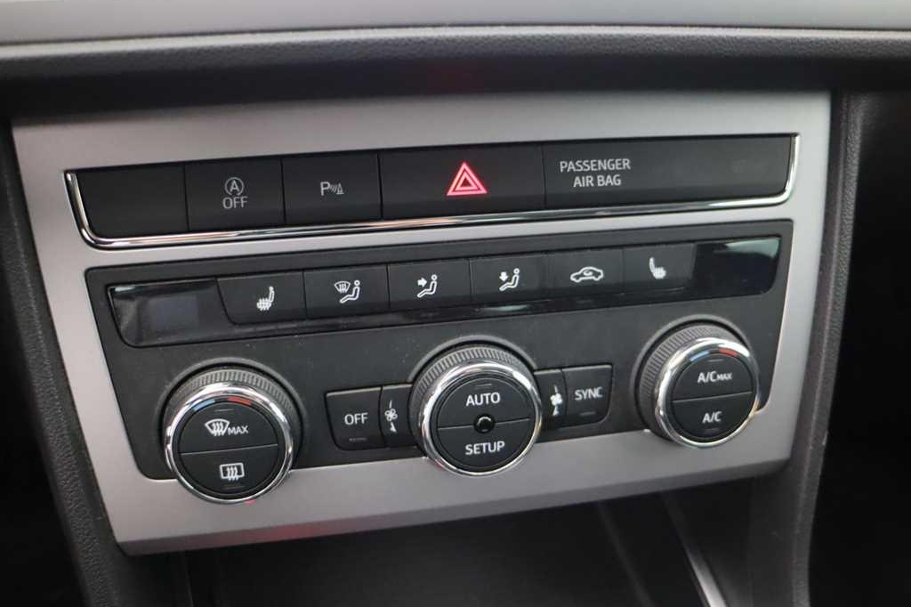 SEAT Leon 2017 фото 7