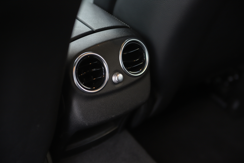 Mercedes-Benz C 200 Avantgarde 2016 photo 40