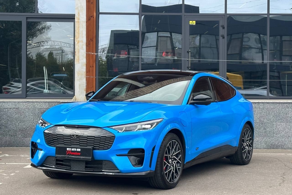 Ford Mustang Mach-E GT 2022 фото 2