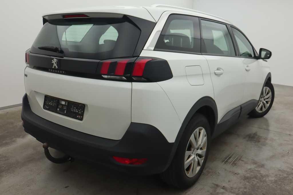 Peugeot 5008 2018 фото 6