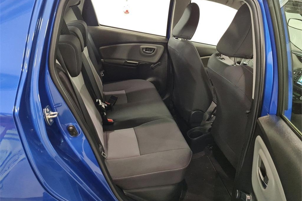 Toyota Yaris 2019 фото 3