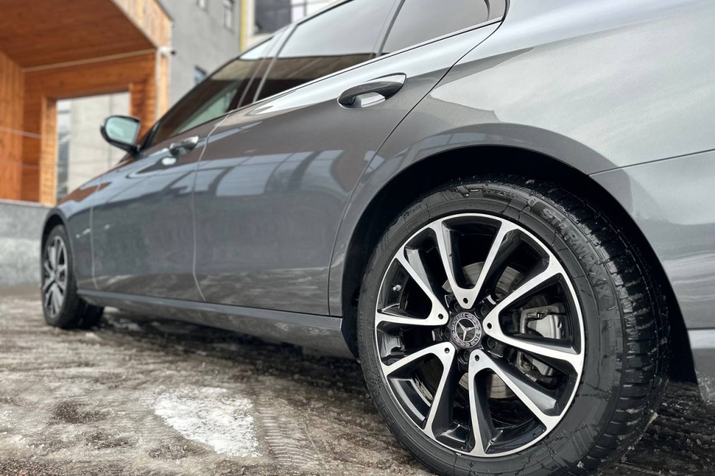 Mercedes-Benz E 300 2021 фото 7