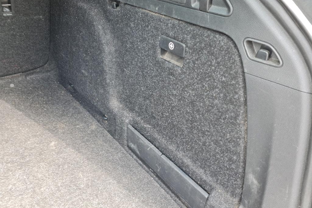 Skoda Superb Combi 2017 фото 30