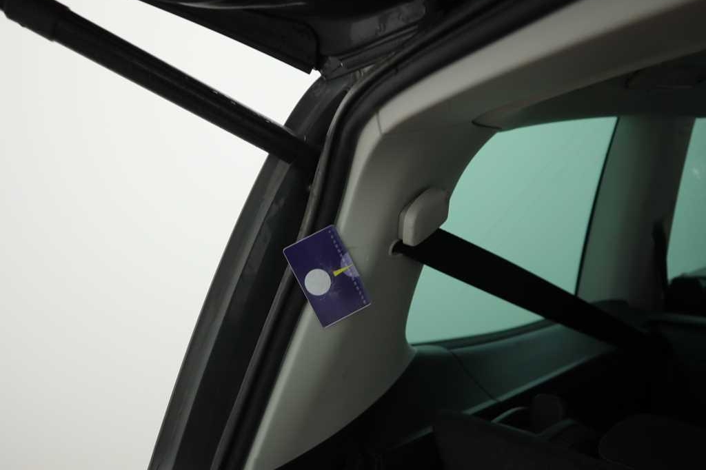 Volkswagen Sharan 2017 photo 46