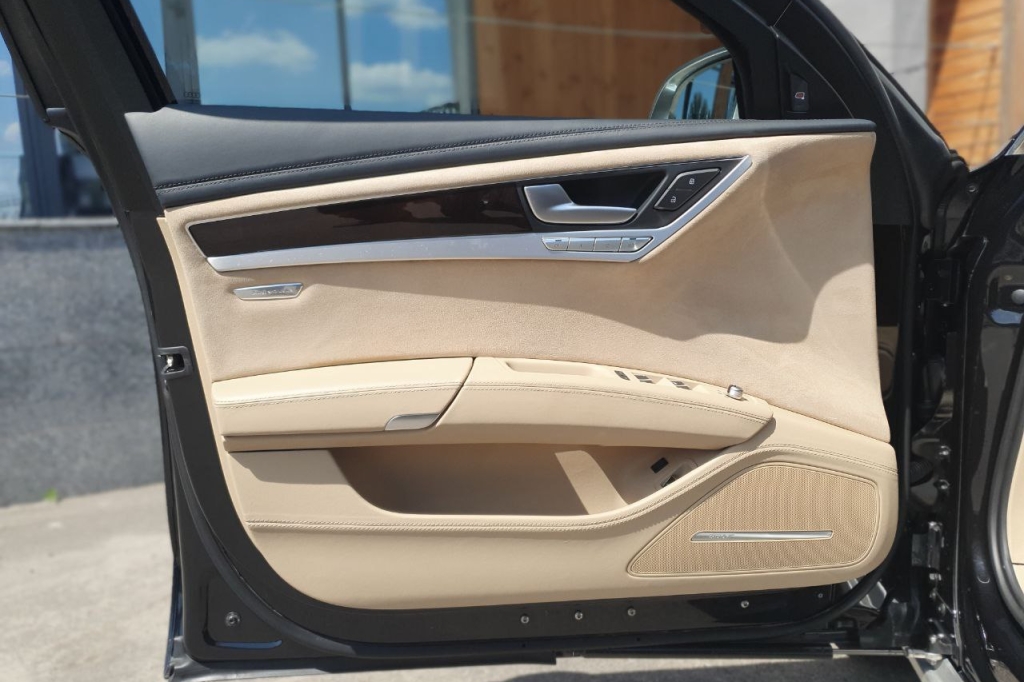 Audi A8 Long Security VR9 Quttro 2015 photo 6