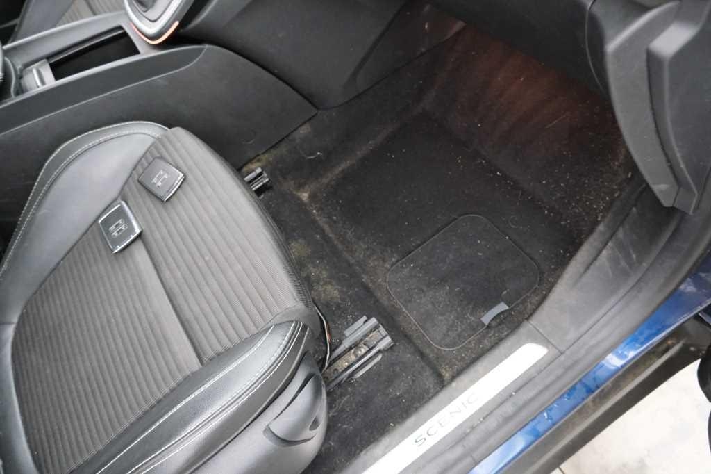 Renault Grand Scenic 2017 photo 17