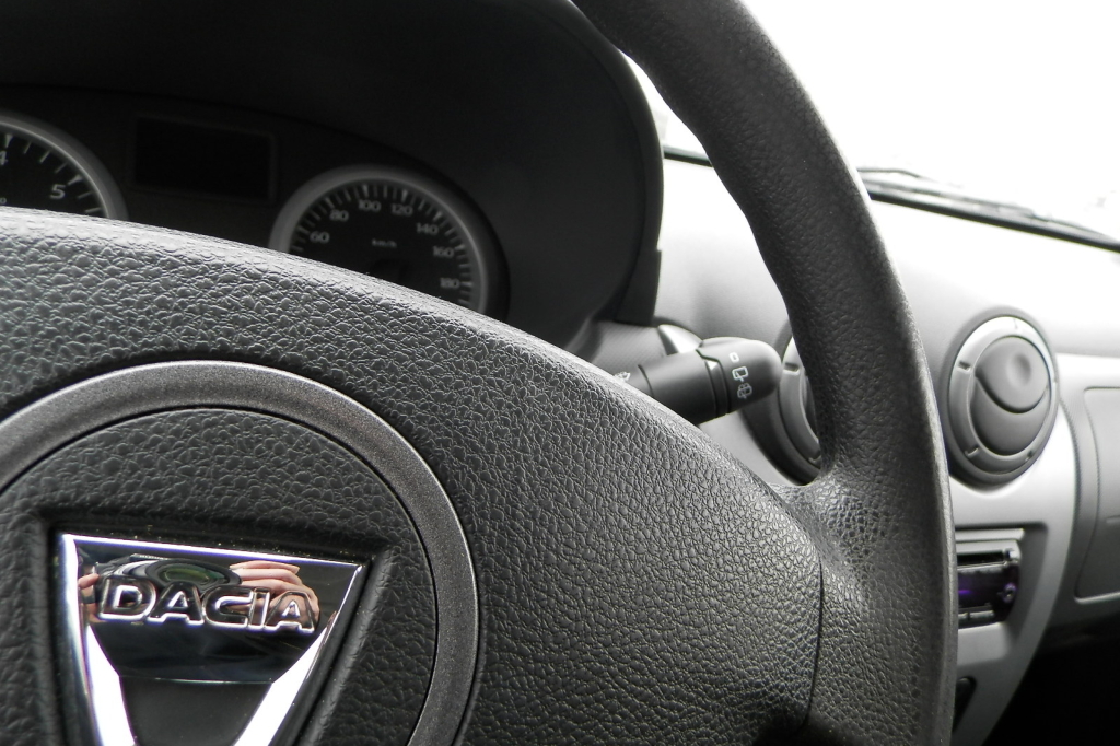 Dacia Duster 2011 photo 15