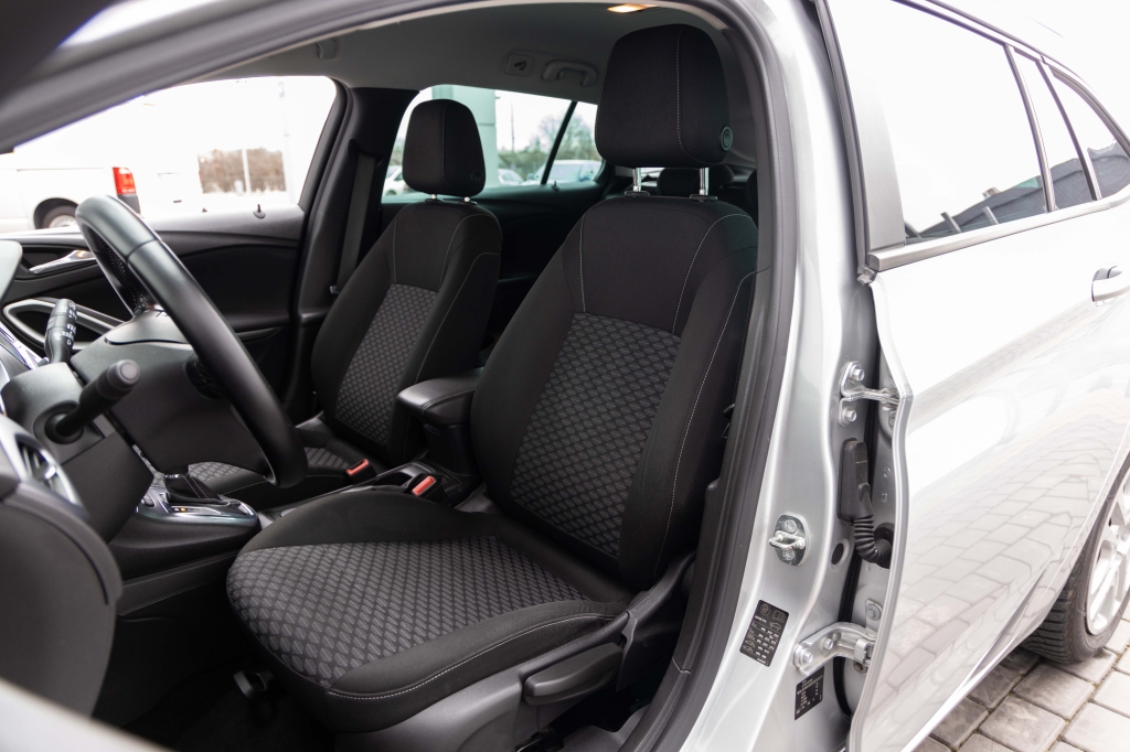 Opel Astra 2017 фото 17